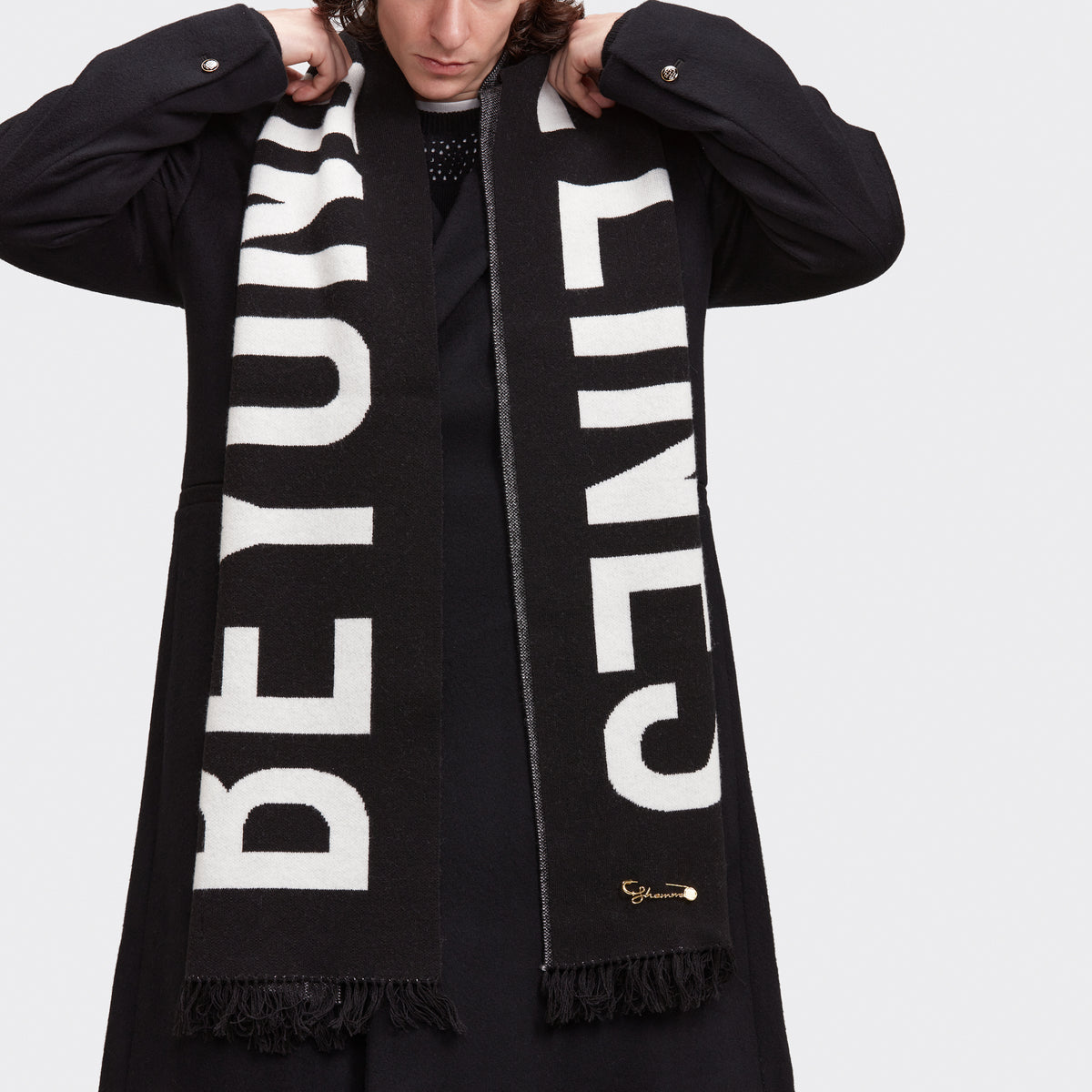 BEYOND THE LINES SCARF - BLACK