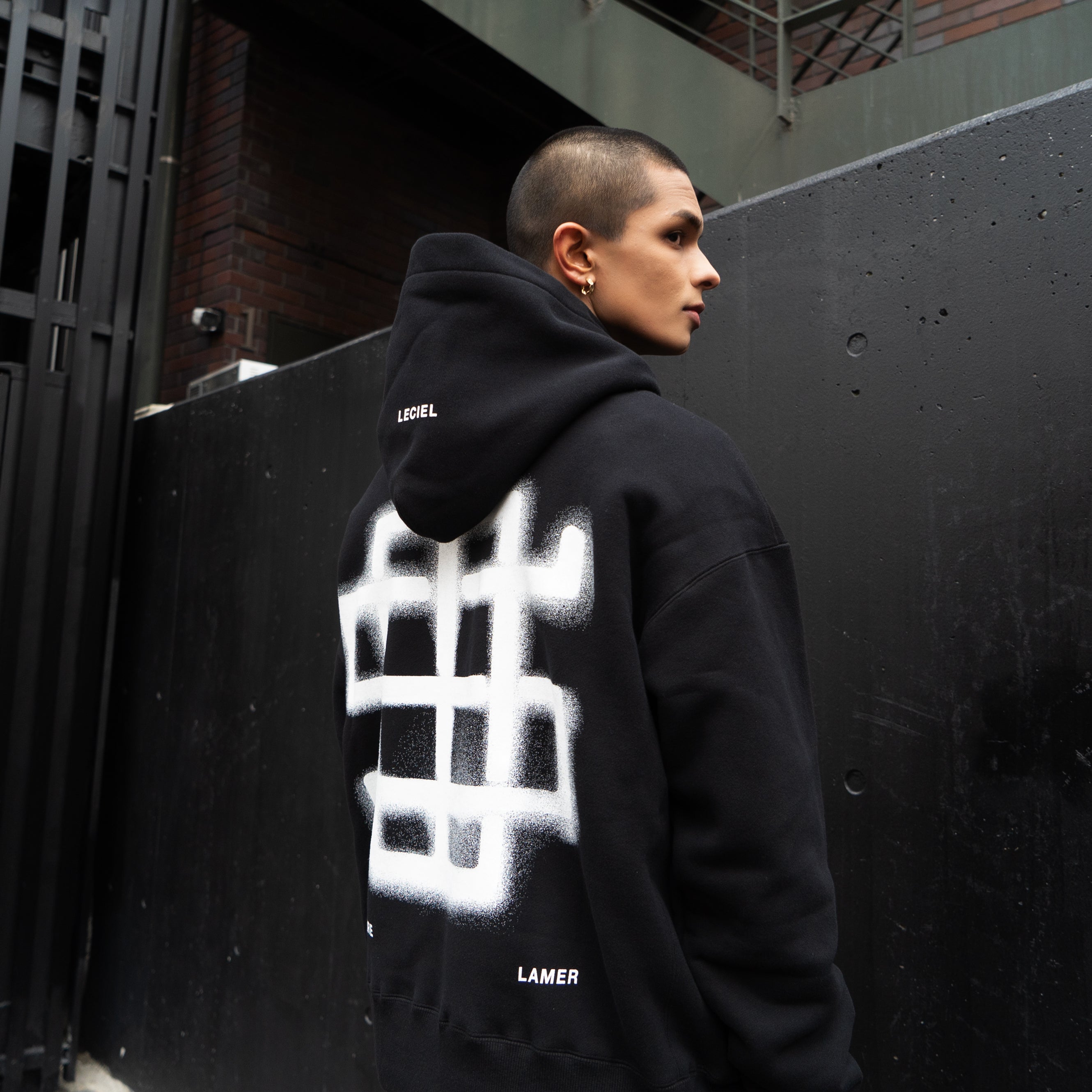 SPRAYED MONOGRAM HOODIE - Black